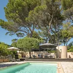 Charming In With Sea View And Swimming Pool Les Issambres