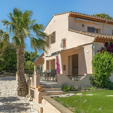 Villa Charming In With Sea View And Swimming Pool