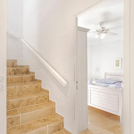 Charming In With Sea View And Swimming Pool *