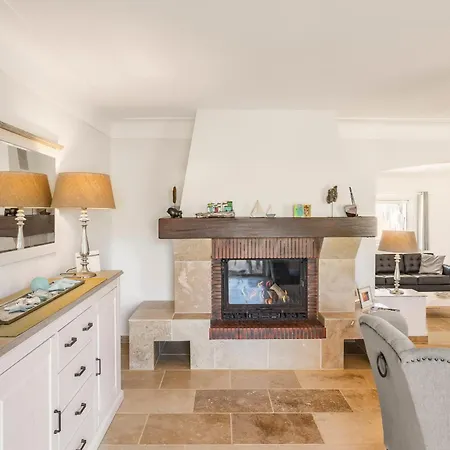 Βίλα Charming In With Sea View And Swimming Pool *