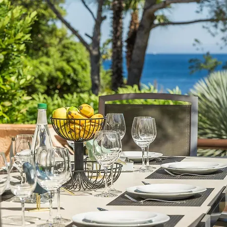 Charming In With Sea View And Swimming Pool * Les Issambres