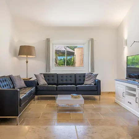 Βίλα Charming In With Sea View And Swimming Pool Les Issambres